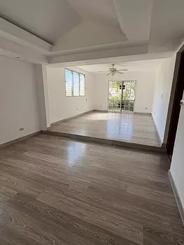 casas - Casa en alquiler Urbanización Fernandez de 4 Hab.
