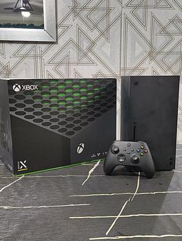 consolas y videojuegos - Xbox series X 1TB, del año 2024, tanto la consola como su empaque están intactos