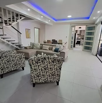 apartamentos - Alquilo Penthouse amueblado en bella vista piso 7 con terraza
