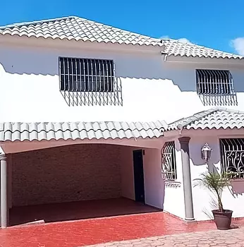 casas - VENDO ESPECTACULAR CASA EN RES. CERRADO PROX. A CUESTA HERMOSA II

