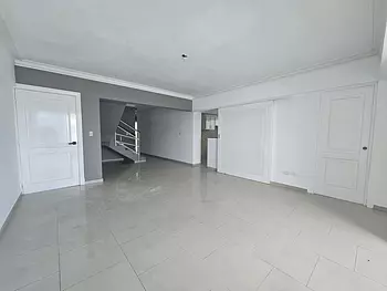 penthouses - Amplio Penthouse en buenísima zona de Los Prados 