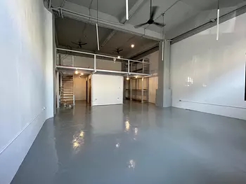 oficinas y locales comerciales - Local en Alquiler Zona Colonial de 120m2