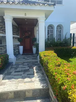 casas - Casa de 2 Niveles en Venta ubicada en La Zurza 