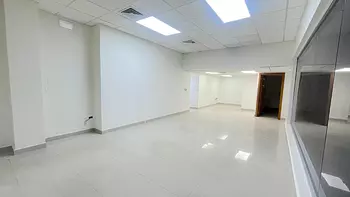 oficinas y locales comerciales - Local comercial en Alquiler en Piantini de 400 m2