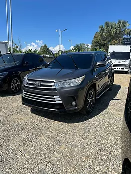 jeepetas y camionetas - Toyota higlander xle clean 2018