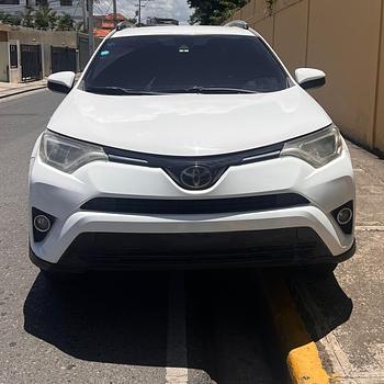 jeepetas y camionetas - Toyota rav4 2017