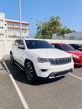 jeepetas y camionetas -  Jeep Grand Cherokee Laredo 2017 – Full 