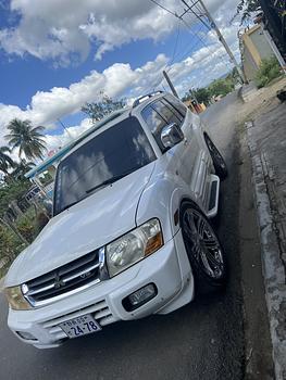 jeepetas y camionetas -  Mitsubishi Montero Limited 2001 – ¡En excelentes condiciones!