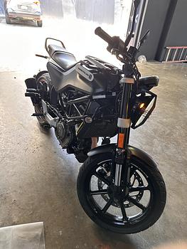 motores y pasolas - Svartpilen 250-2020 Husqvarna 