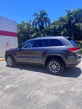jeepetas y camionetas - Jeep Grand Cherokee laredo 4x4 en excelente estado
