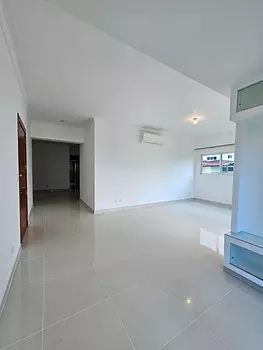 apartamentos - Amplio apartamento en renta  en el sector de Mirador Norte, próx. AV. 27 FREBREO