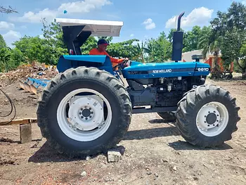 otros vehiculos - EN VENTA: Tractor New Holland 6610 4x4 con Rastra 