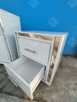 muebles y colchones - Gavetero mas mesa de noche 