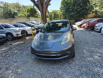 carros - NISSA LEAF