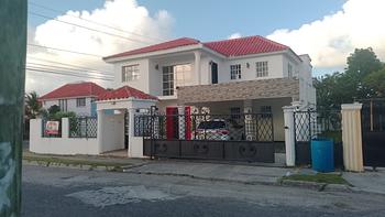 casas - Oportunidad Casa en Bávaro con 5 Habitaciones 