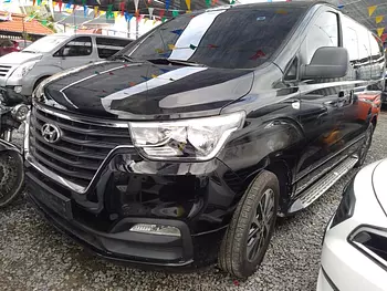 jeepetas y camionetas - HYUNDAI GRAND STAREX 2020 NEGRA