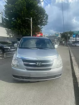 jeepetas y camionetas - HYUNDAI H1 2013