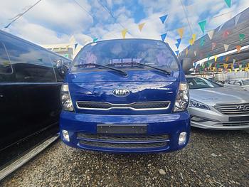 camiones y vehiculos pesados - KIA BONGO 2017 AZUL