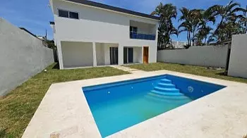 casas - Majestuosa casa con 7 dormitorios en un residencial tranquilo cerca de todo