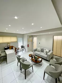 oficinas y locales comerciales - RENTO LOCAL SIN AMUEBLAR EN EVARISTO MORALES