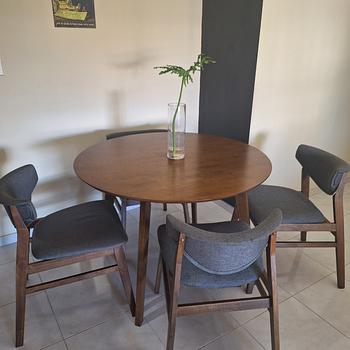 muebles y colchones - Comedor redondo , 4 sillas, Vendo todo por viaje