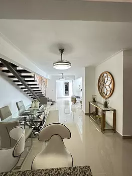 penthouses - Penthouse Amueblado en Ave. Hispanoamericana 