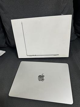 computadoras y laptops - MacBook Air m3 de 16/512ssd de 13 pulgadas 
