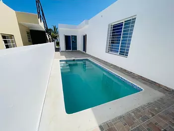 casas - Casa en lugar tranquilo a 3 minutos de la playa lista para mudarse