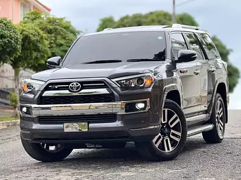 jeepetas y camionetas - Toyota 4runner Limited 4x4 3 filas 2021