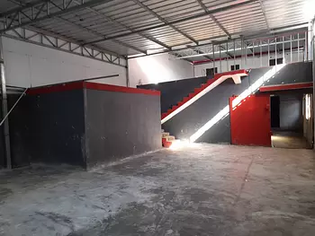oficinas y locales comerciales - 
SIN INTERMEDIARIOS RENTO NAVE INDUSTRIAL DE 450 METROS ZONA ORIENTAL 
