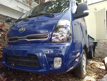 camiones y vehiculos pesados - KIA BONGO 2018 AZUL RECIEN IMPORTADO.