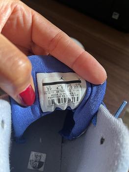 zapatos para hombre - Vendo tenis de niños size  5.Y y 4.5Y
