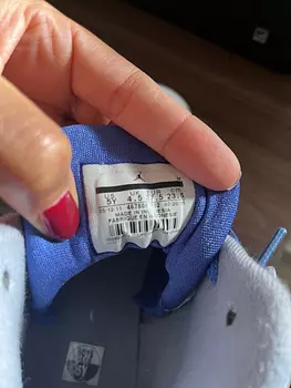 zapatos para hombre - Vendo tenis de niños size  5.Y y 4.5Y
