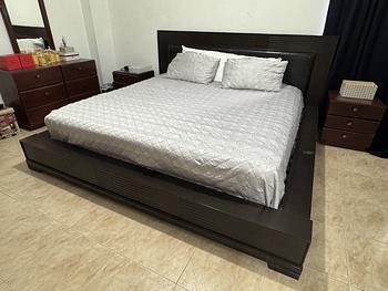 muebles y colchones - Vendo Cama King con su colchón 