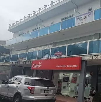 oficinas y locales comerciales - Vendo Plaza Comercial En La Mejor Zona De Boca Chica En 2da Línea De Playa PD257