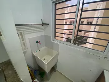 apartamentos - ALQUILO APART. TIPO PENTHOUSE EN 4TO PISO