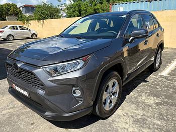 jeepetas y camionetas - Toyota RAV 4 XLE 2020