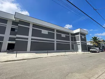 oficinas y locales comerciales - Alquilo Nave 600 mts en Santiago, próx a la Sirena