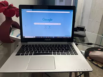 computadoras y laptops - Laptop Asus Usada, en buenas condiciones