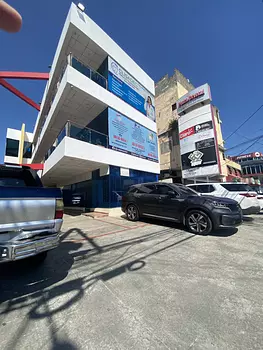 oficinas y locales comerciales - Local Comer En Alquiler En La Avenida Venezuela 