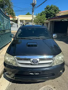 jeepetas y camionetas - Toyota fortuner 2008