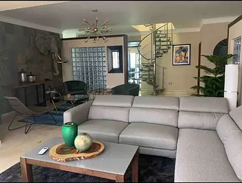 apartamentos - Rentamos hermoso penthouses en Evaristo Morales con todas las comodidades.