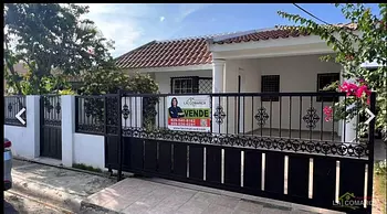 casas - Casa en Venta en Santiago 