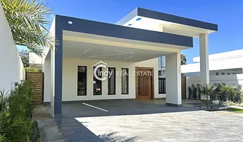 casas - Casa Nueva 190 M2 y 424 M2 de Solar, Res. Cerrado
