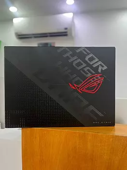 computadoras y laptops - Asus ROG Strix G15 Rysen 7 6800HS RTX3050 512gb SSD 16gb RAM 17.3" 300hz 