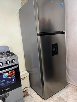 electrodomesticos - Vendo nevera Marca Midea como nueva 