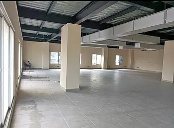 oficinas y locales comerciales - Alquilo Local 453 mts Evaristo Morales
