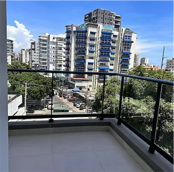 apartamentos - Apartamento en alquiler Vacío en Bella vista 3 habitaciones cada una con su Baño