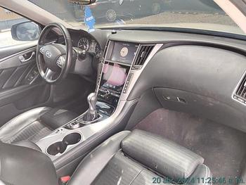 carros - INFINITI Q50 (2017)