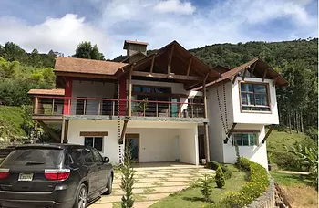 casas vacacionales y villas - Villa de 4 habitaciones en Jarabacoa